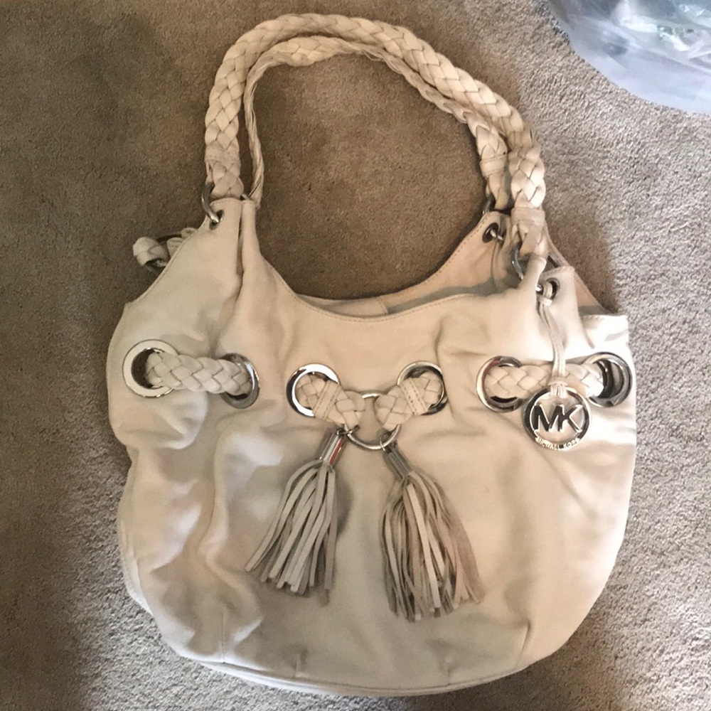 WHITE HOBO MICHAEL KORS BAG